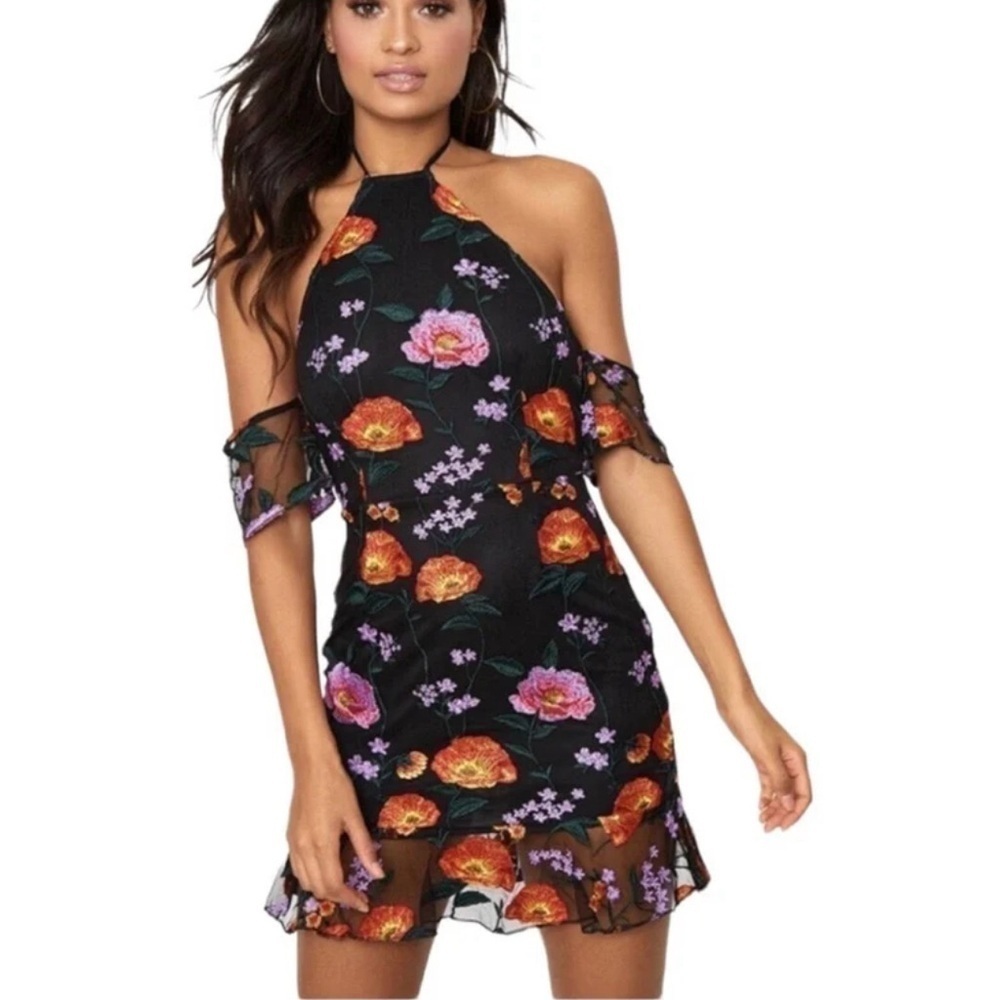 NWT - PRETTYLITTLETHING - Edith Floral Cold Shoulder - 6